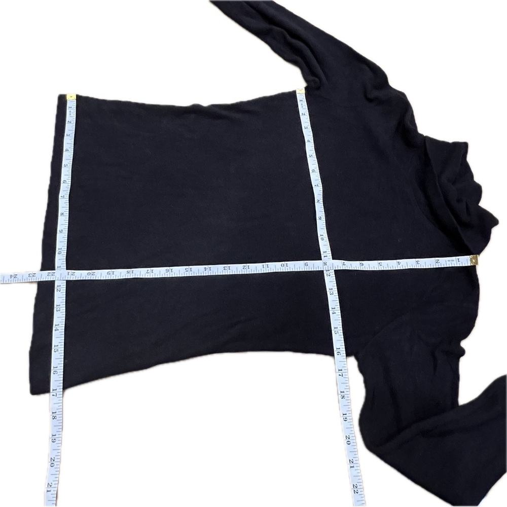 Uniqlo Turtleneck Long Sleeves Black Top Size M - Picture 9 of 10